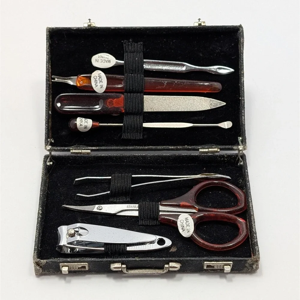 Vintage Manicure Grooming Set Case 7 Pcs Black 4 in Mini Suitcase P.I.I. 2004